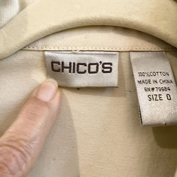 CHICO'S Beige Denim Three Button Up Crop Jacket Women Chico's Size 0 Small - Picture 7 of 11